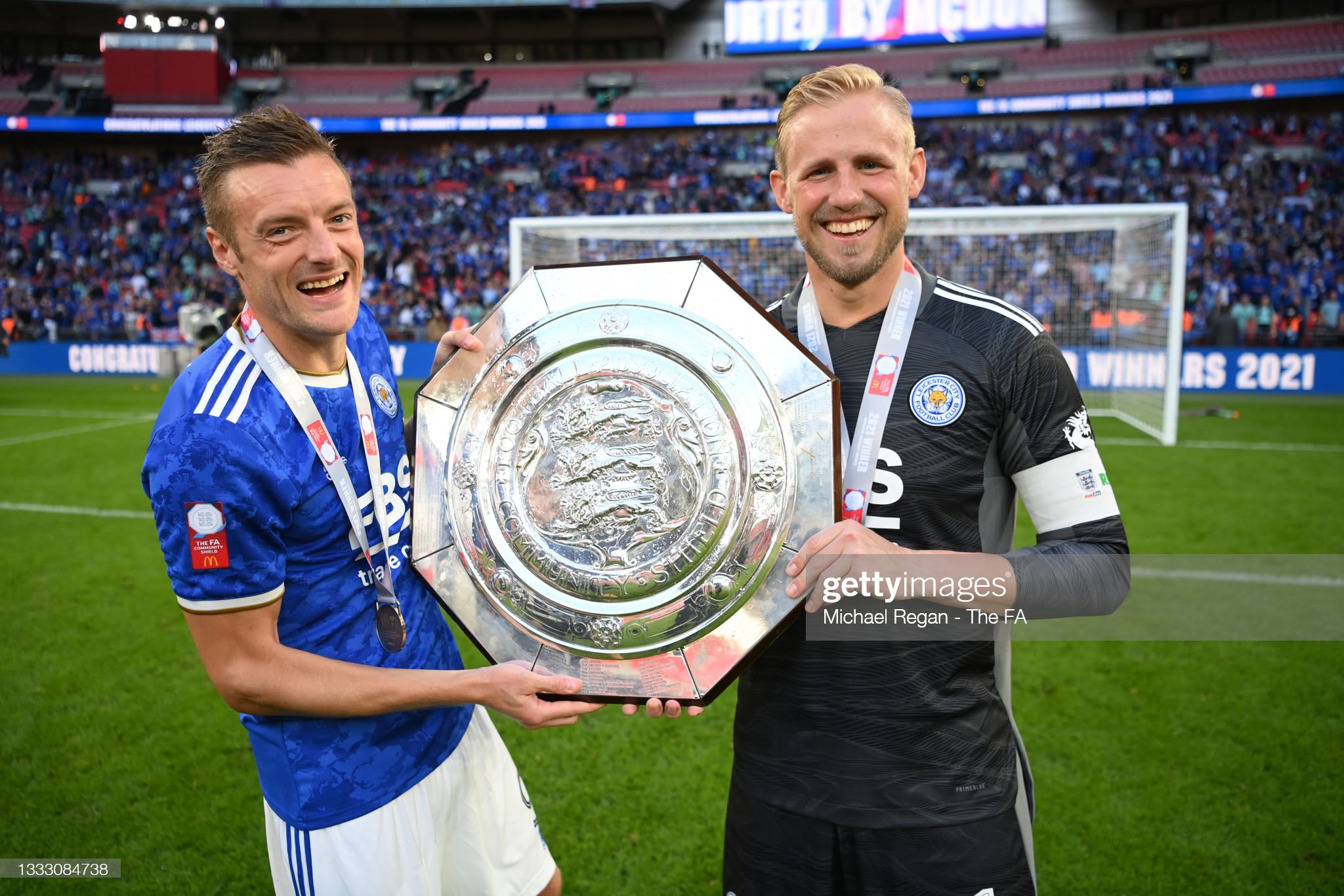 Leicester City Community Shield Match Pennant Golden Soccer