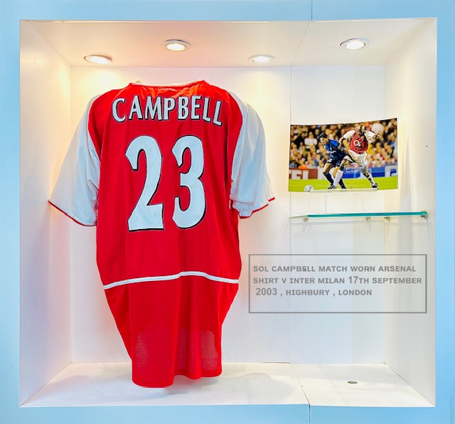 Sol Campbell Arsenal kit