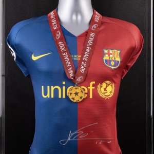 Lionel Messi Signed F.C Barcelona UEFA Champions League Final Shirt & Winners Medal Display Rome - 2009