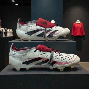 Diogo Jota Match Worn Liverpool Football Boots & Match Used Ball 2024 - 2025 Premier League Champions Season