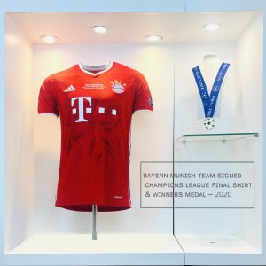 Bayern Munich Team Signed Champions League Final Shirt & Winners Medal  - 2020